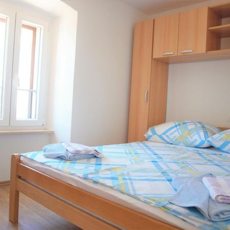 Apartment Rado Vrbnik Zewnętrze zdjęcie