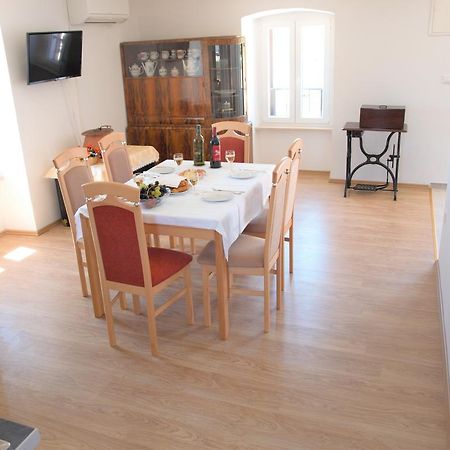 Apartment Rado Vrbnik Zewnętrze zdjęcie