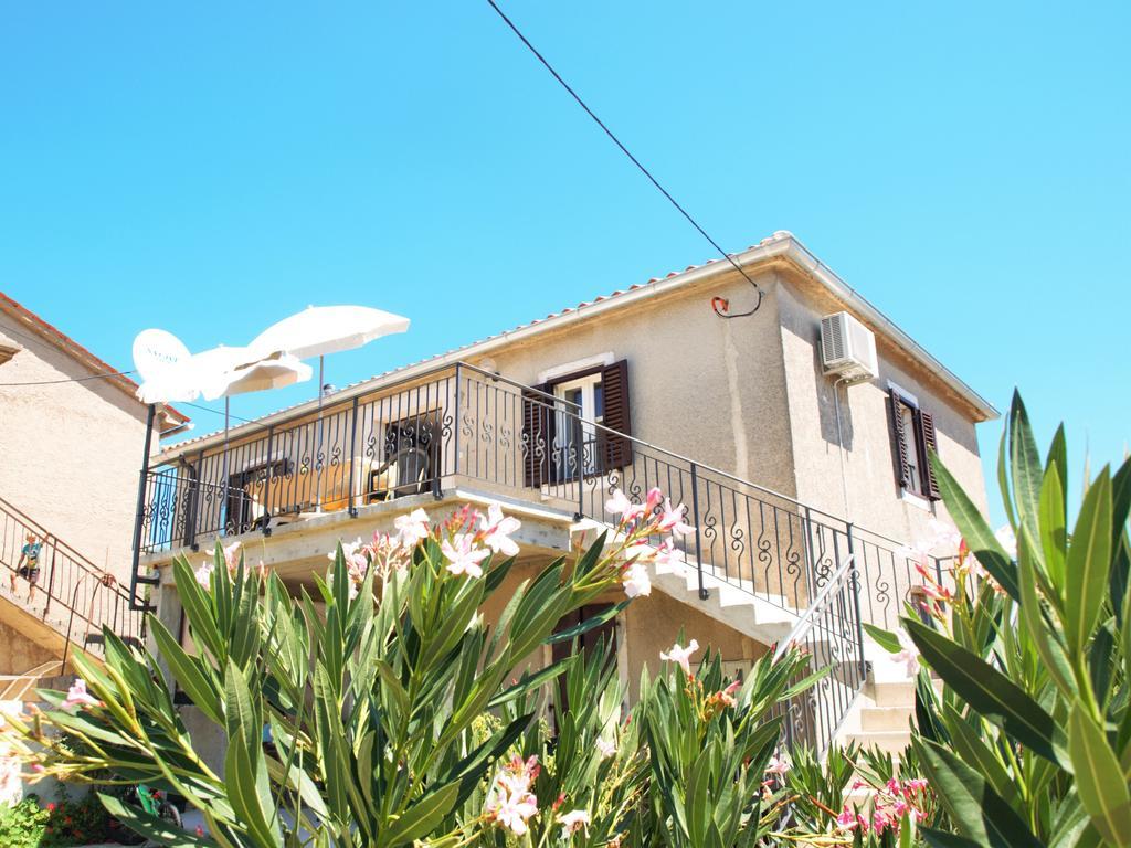 Apartment Rado Vrbnik Zewnętrze zdjęcie