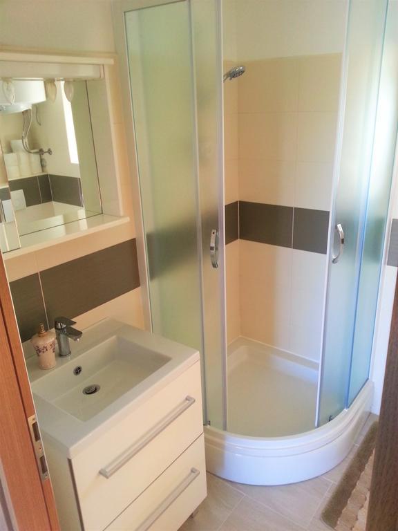 Apartment Rado Vrbnik Zewnętrze zdjęcie