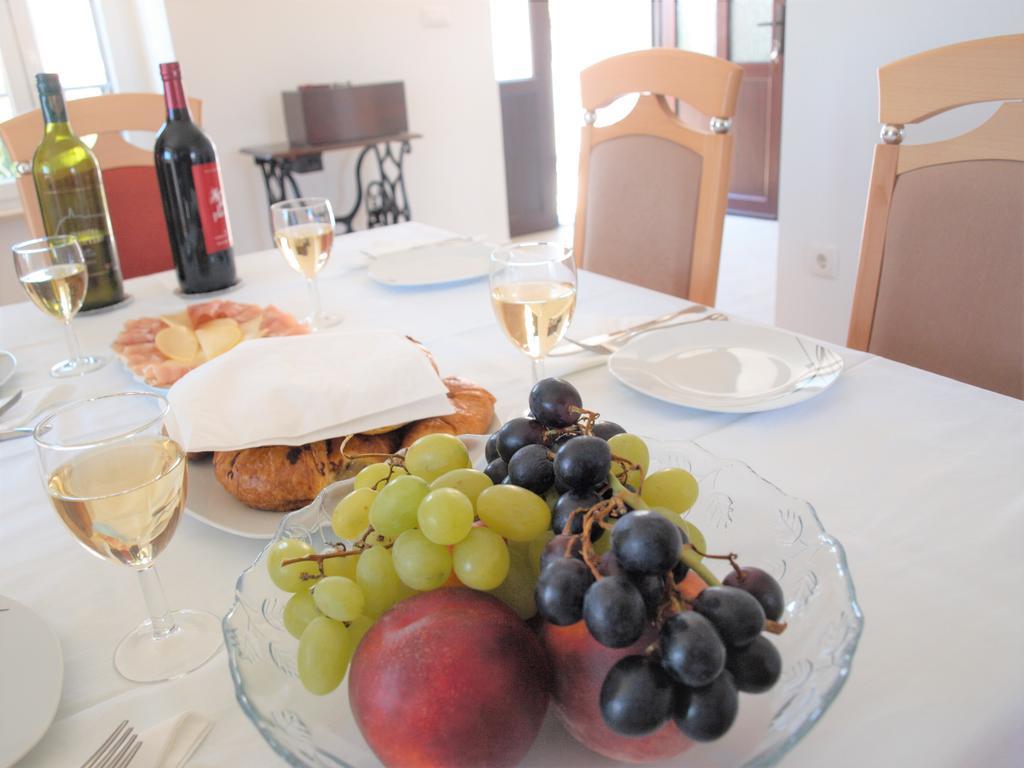 Apartment Rado Vrbnik Zewnętrze zdjęcie